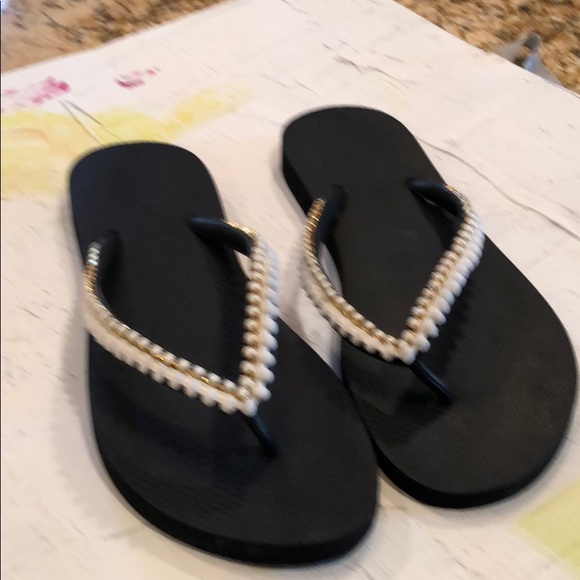 mystique flip flops